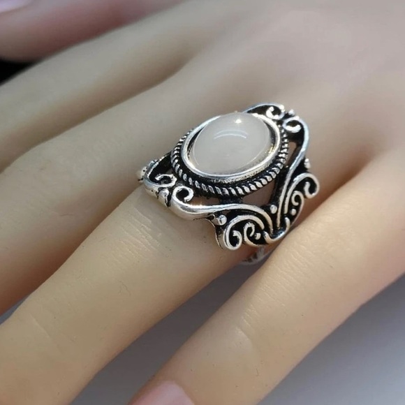 Oval Silver Decor Ring - Picture 3 of 5